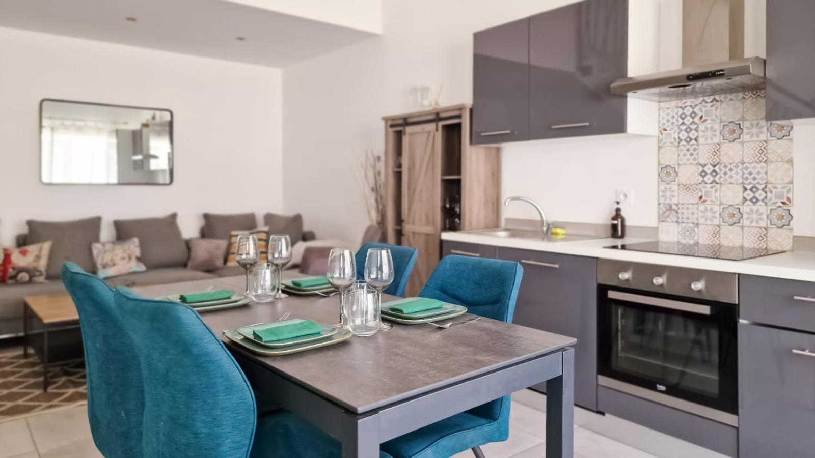 Appartement Plein Centre Bernis エクステリア 写真